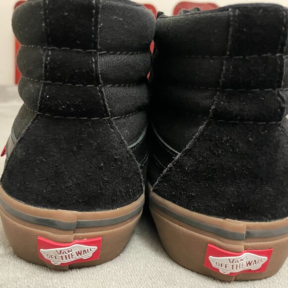 Vans Black Suede Sk8-Hi Reissue Gum Sole Sneakers Size 7.5 main image 4